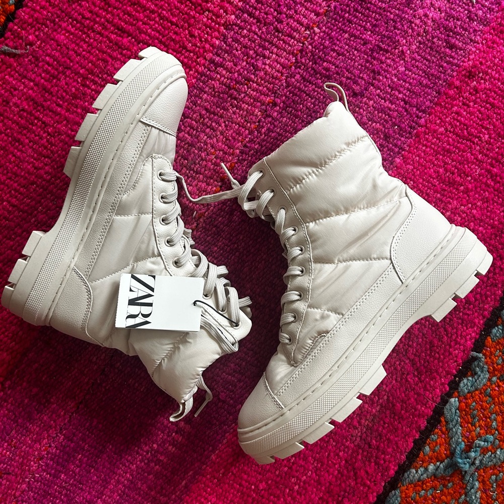 Zara Size 37 Beige Boots